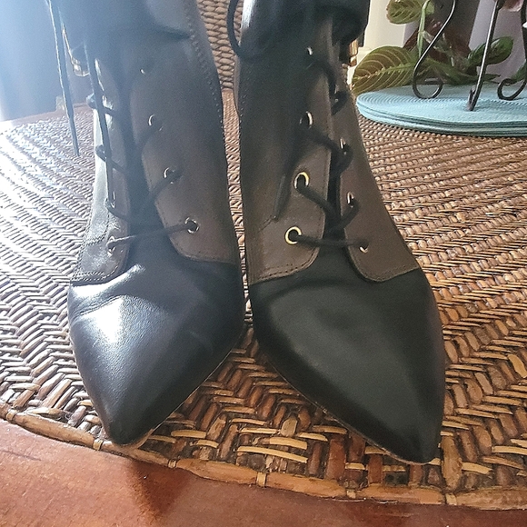 Michael Kors Brena leather boot bootie - Picture 9 of 9